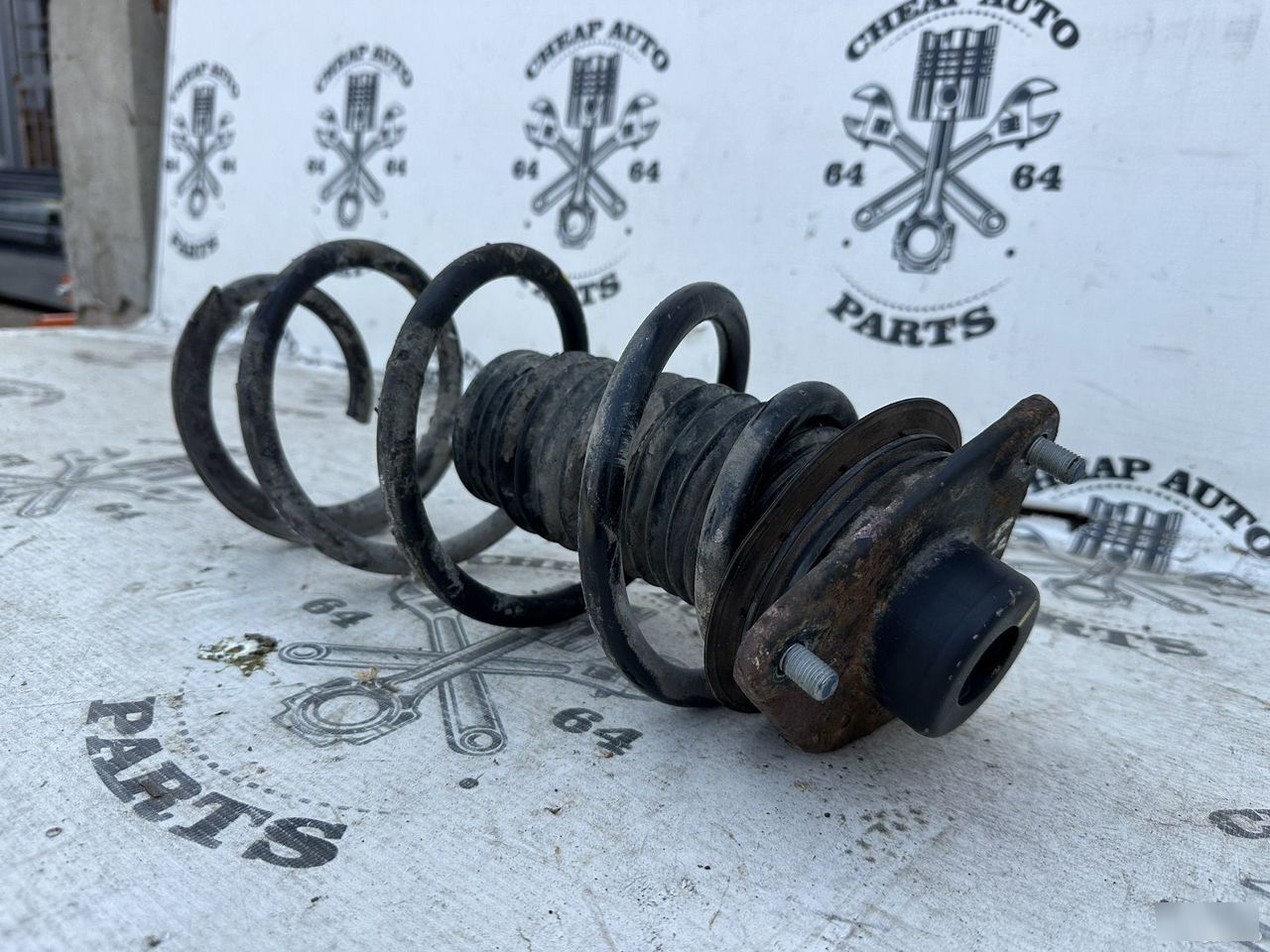 Пружина стойки