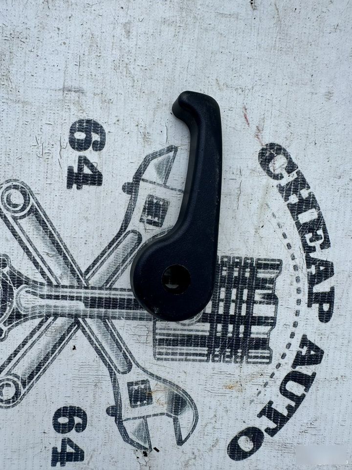 Ручка открывания капота - Фото 2