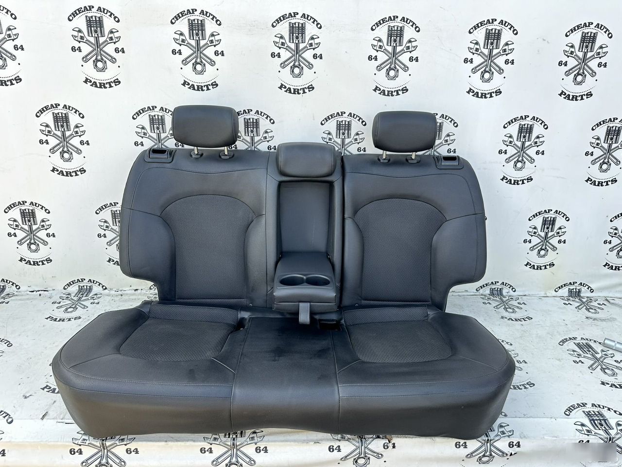 Ряд кожанных сидений - Фото 6