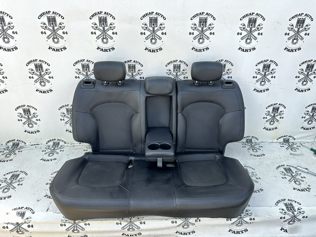 Ряд кожанных сидений - Фото 7