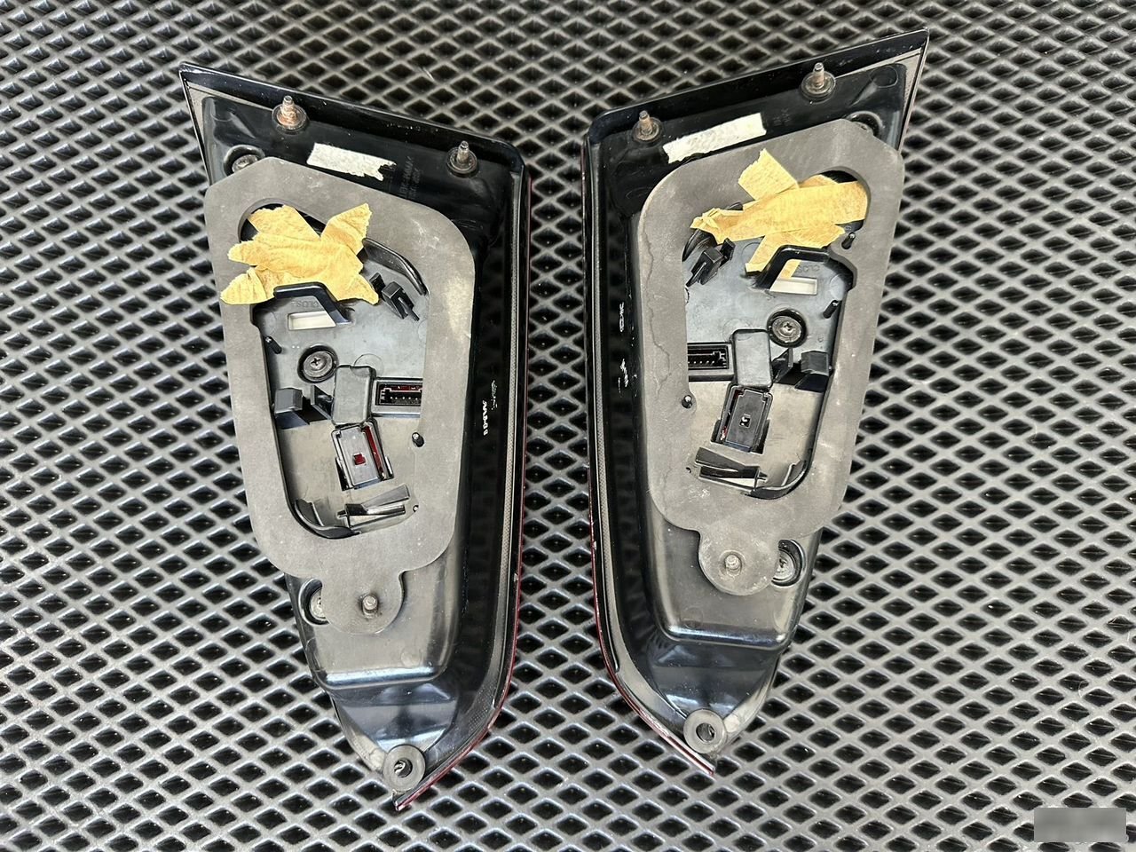 Фонари в крышку багажника - Фото 6