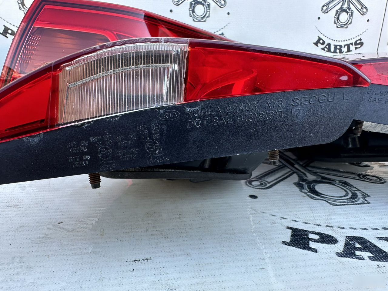 Фонари в крышку багажника - Фото 10