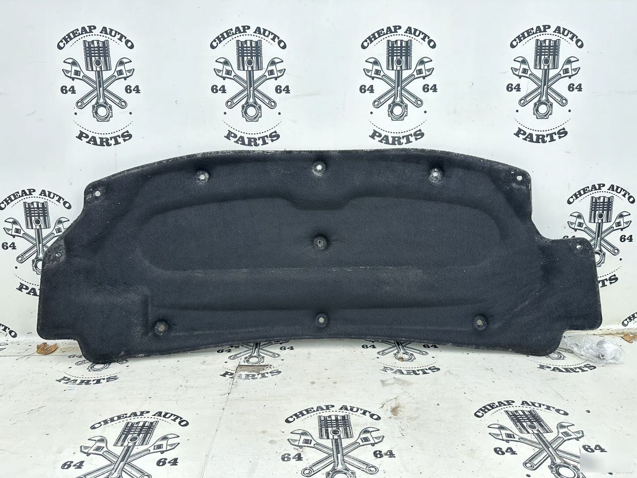 Обшивка капота