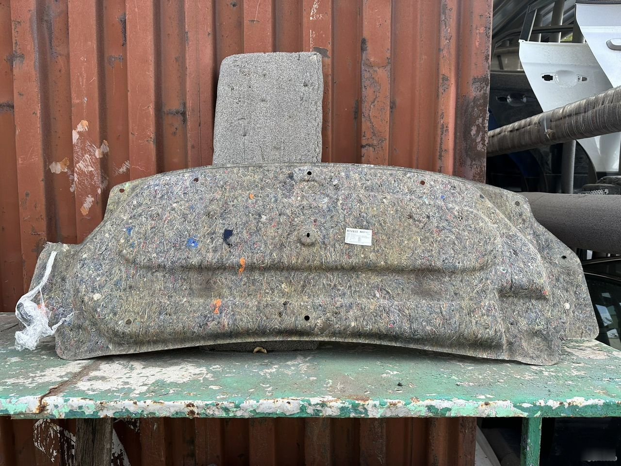 Обшивка капота - Фото 5