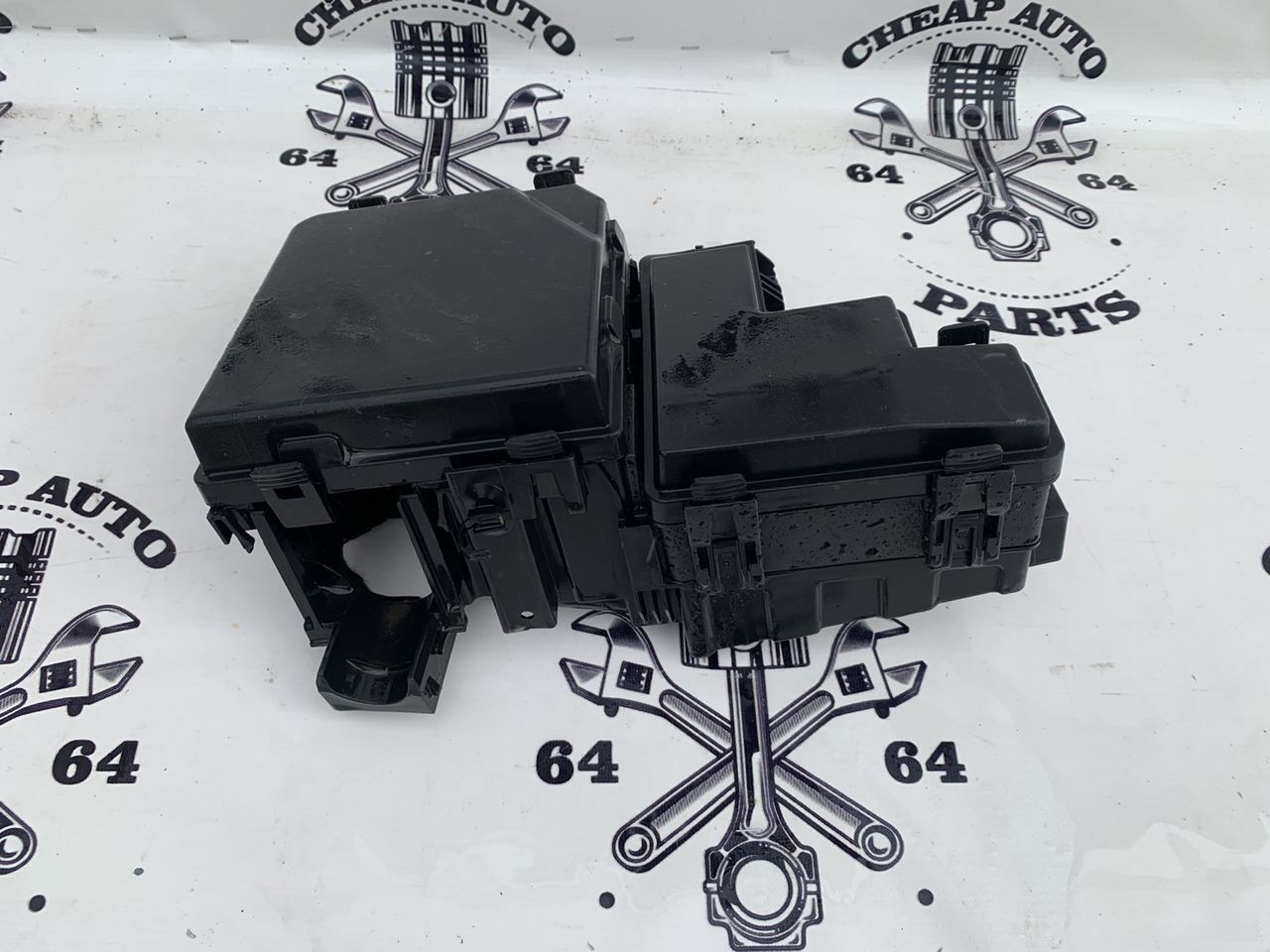 Кожух блока предохранителей - Фото 2