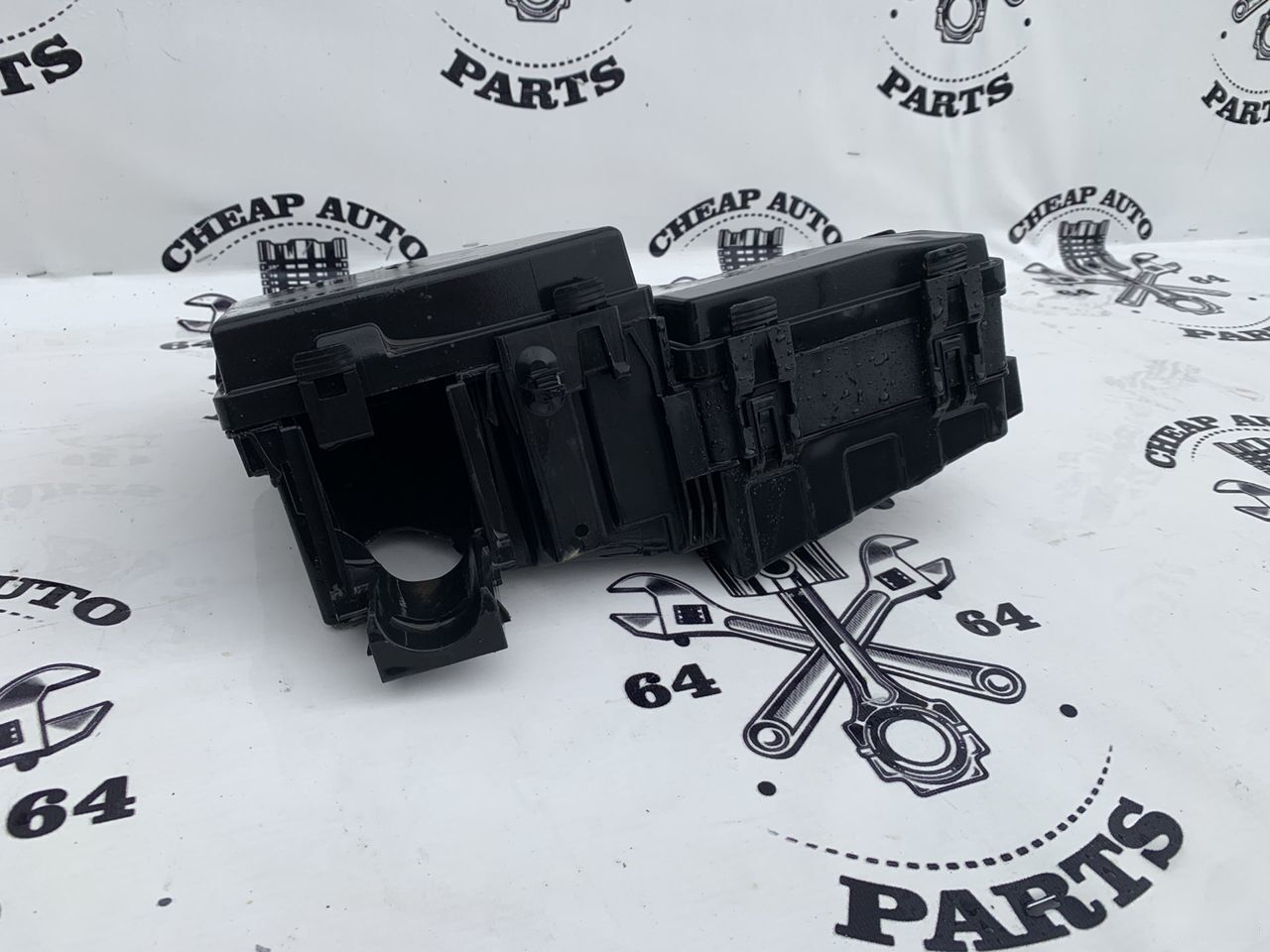 Кожух блока предохранителей - Фото 4