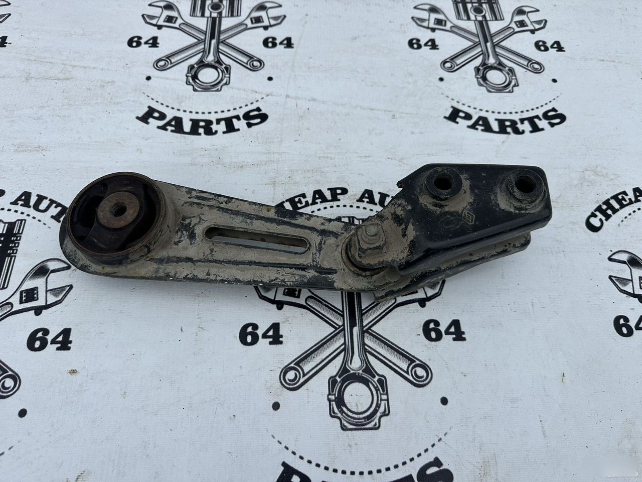 Опора двигателя