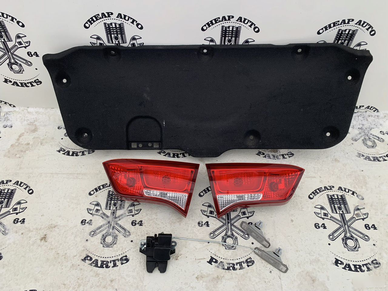 Комплектующие крышки багажника