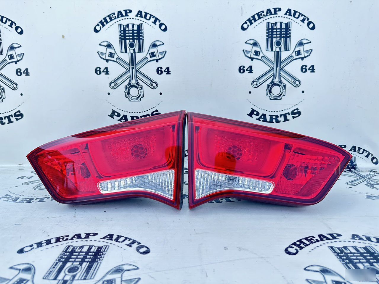 Фонари крышки багажника - Фото 2