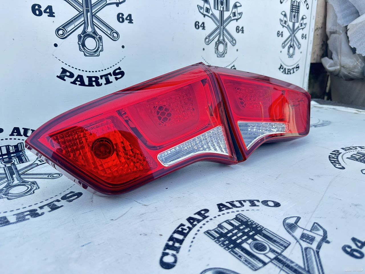 Фонари крышки багажника - Фото 4