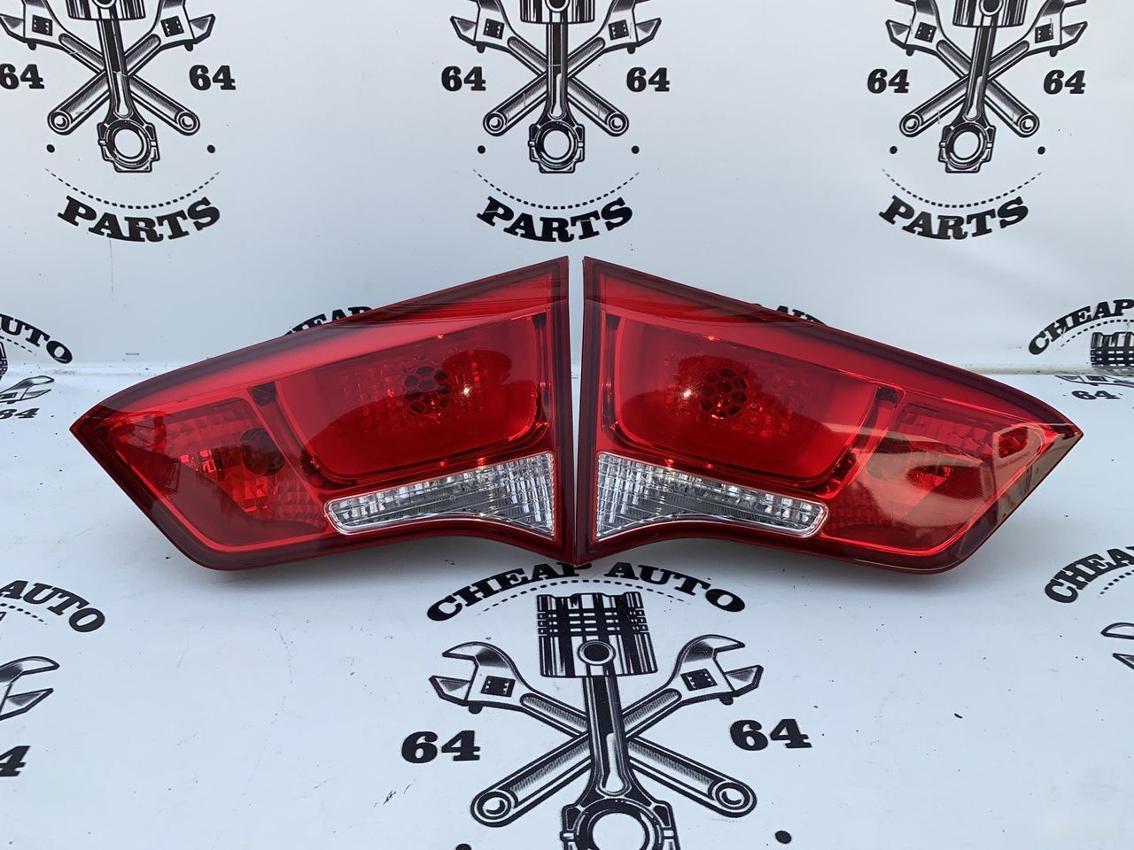 Фонари крышки багажника - Фото 2