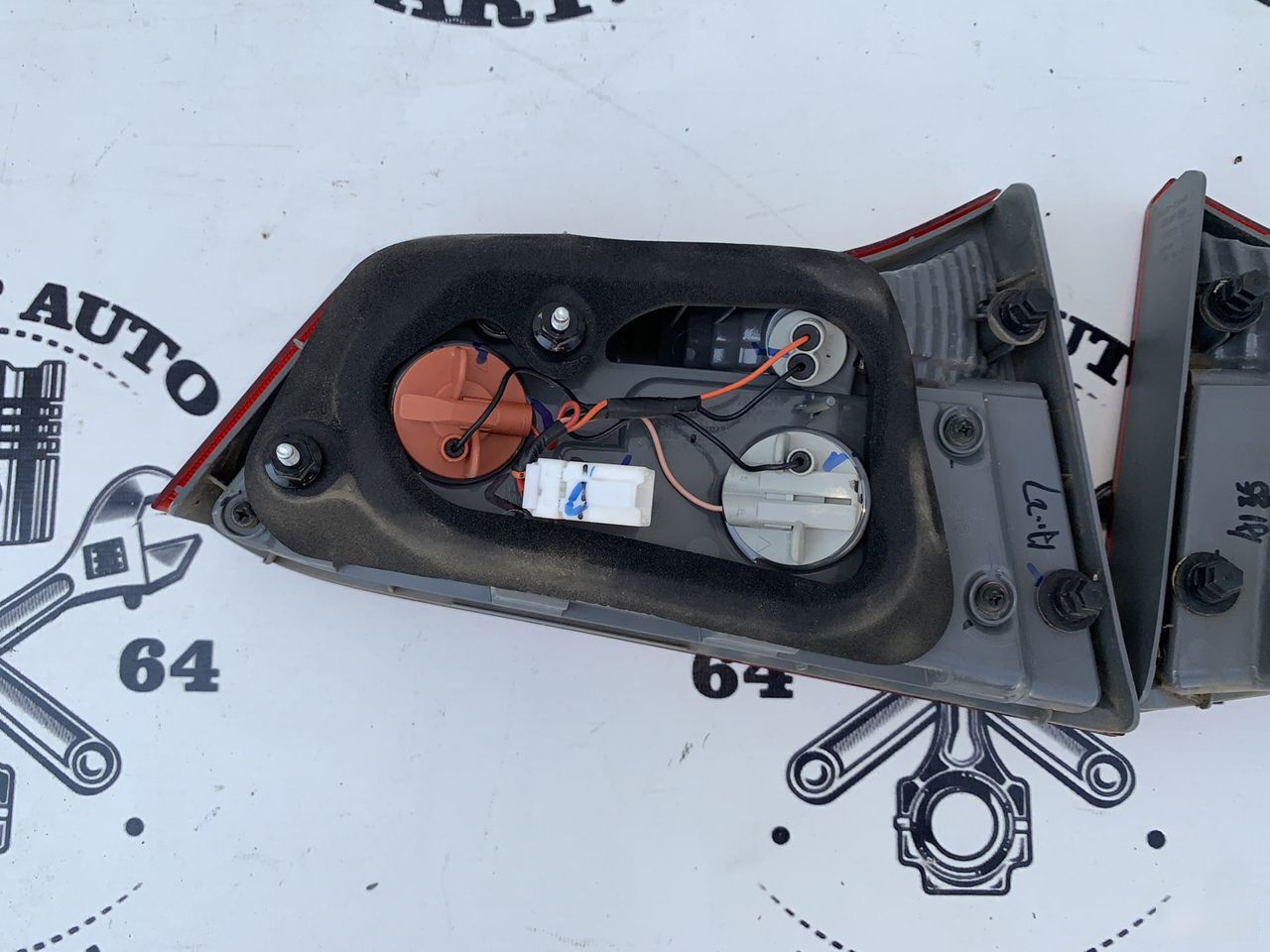 Фонари крышки багажника - Фото 6