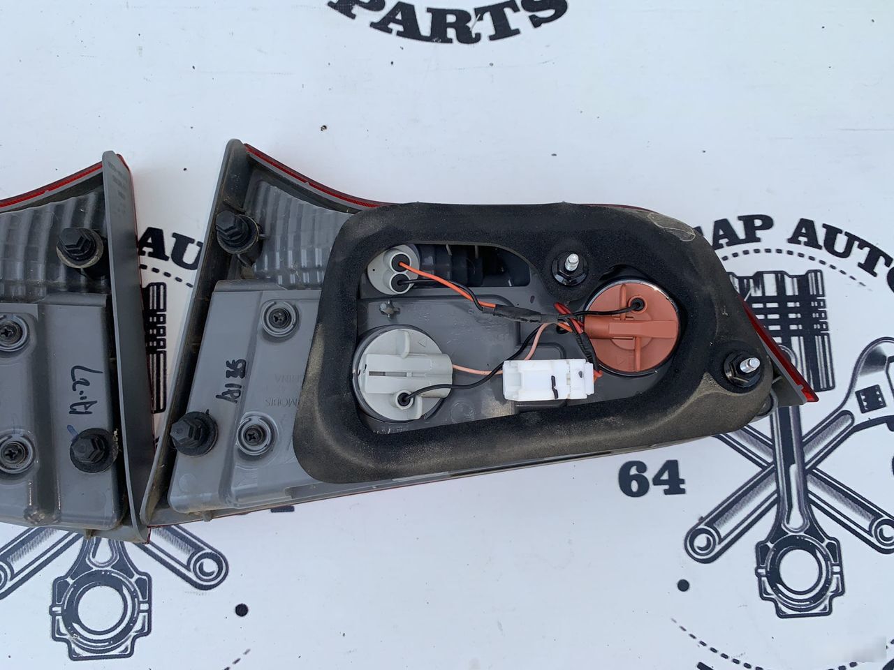 Фонари крышки багажника - Фото 7