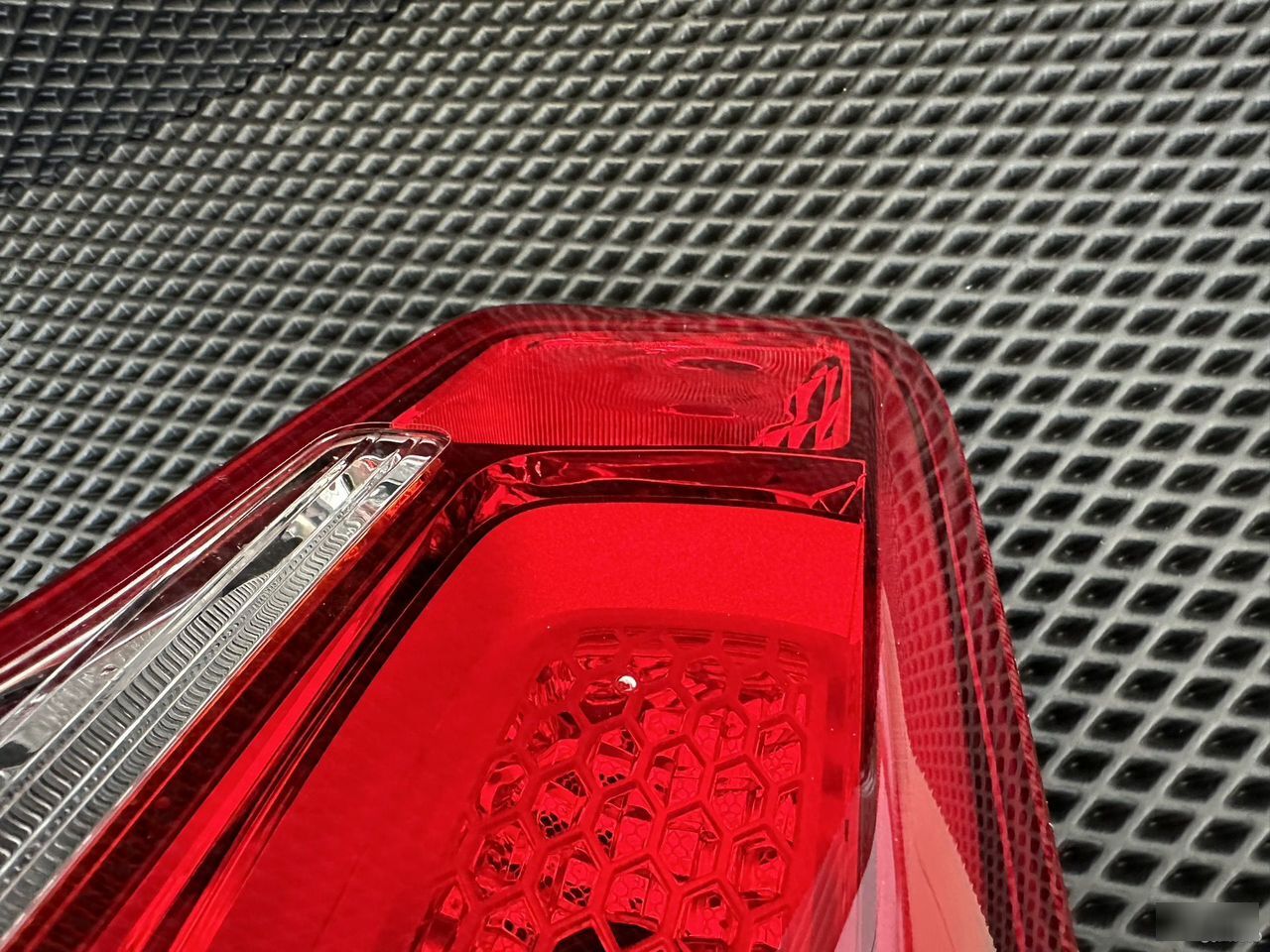 Фонарь в крышку багажника - Фото 8