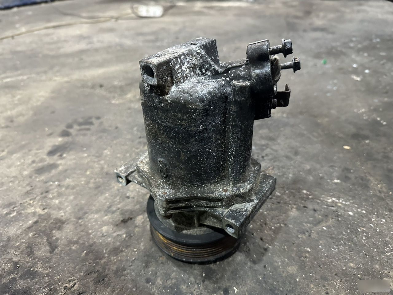 Компрессор кондиционера - Фото 4