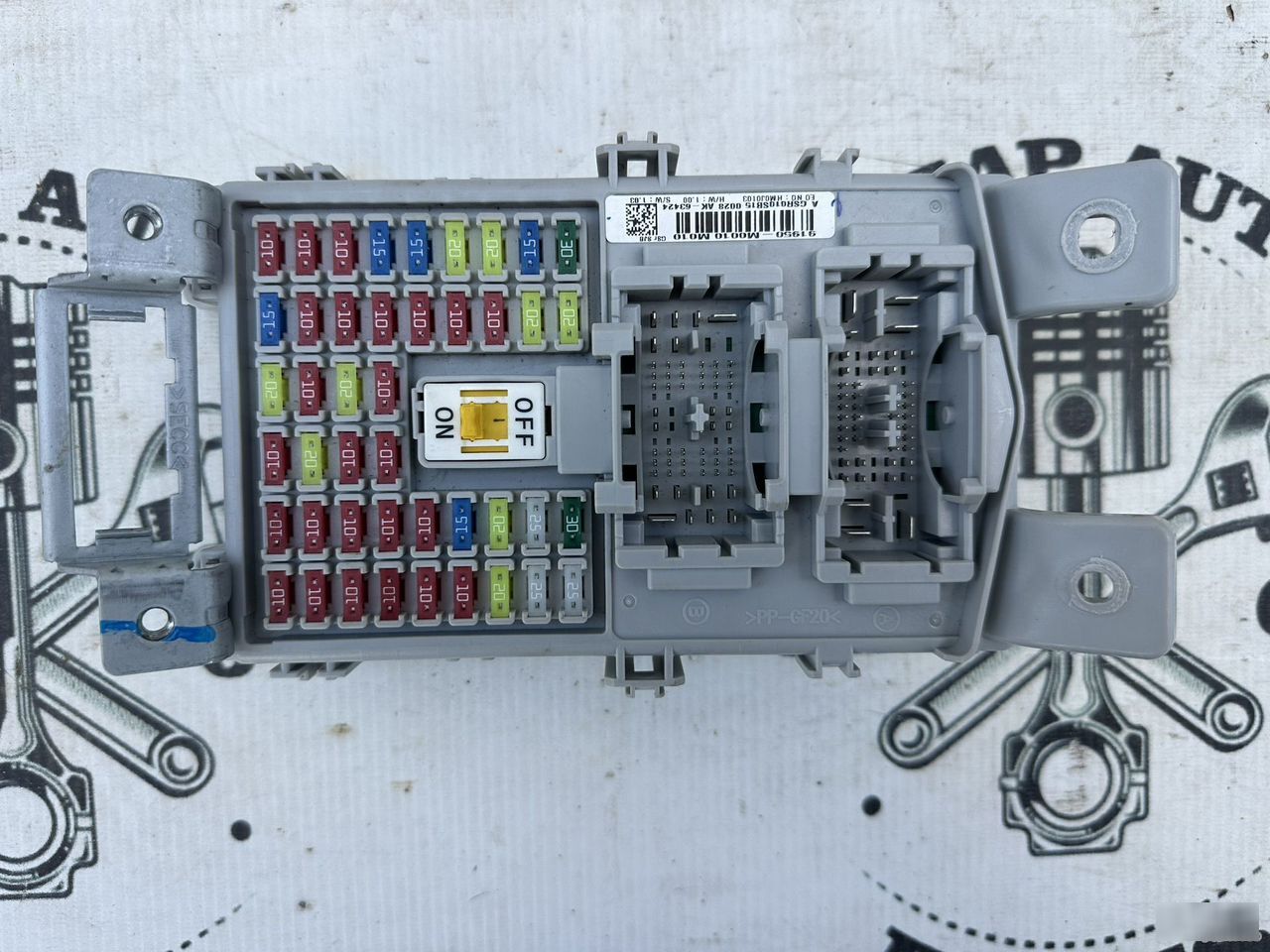 Блок предохранителей салона