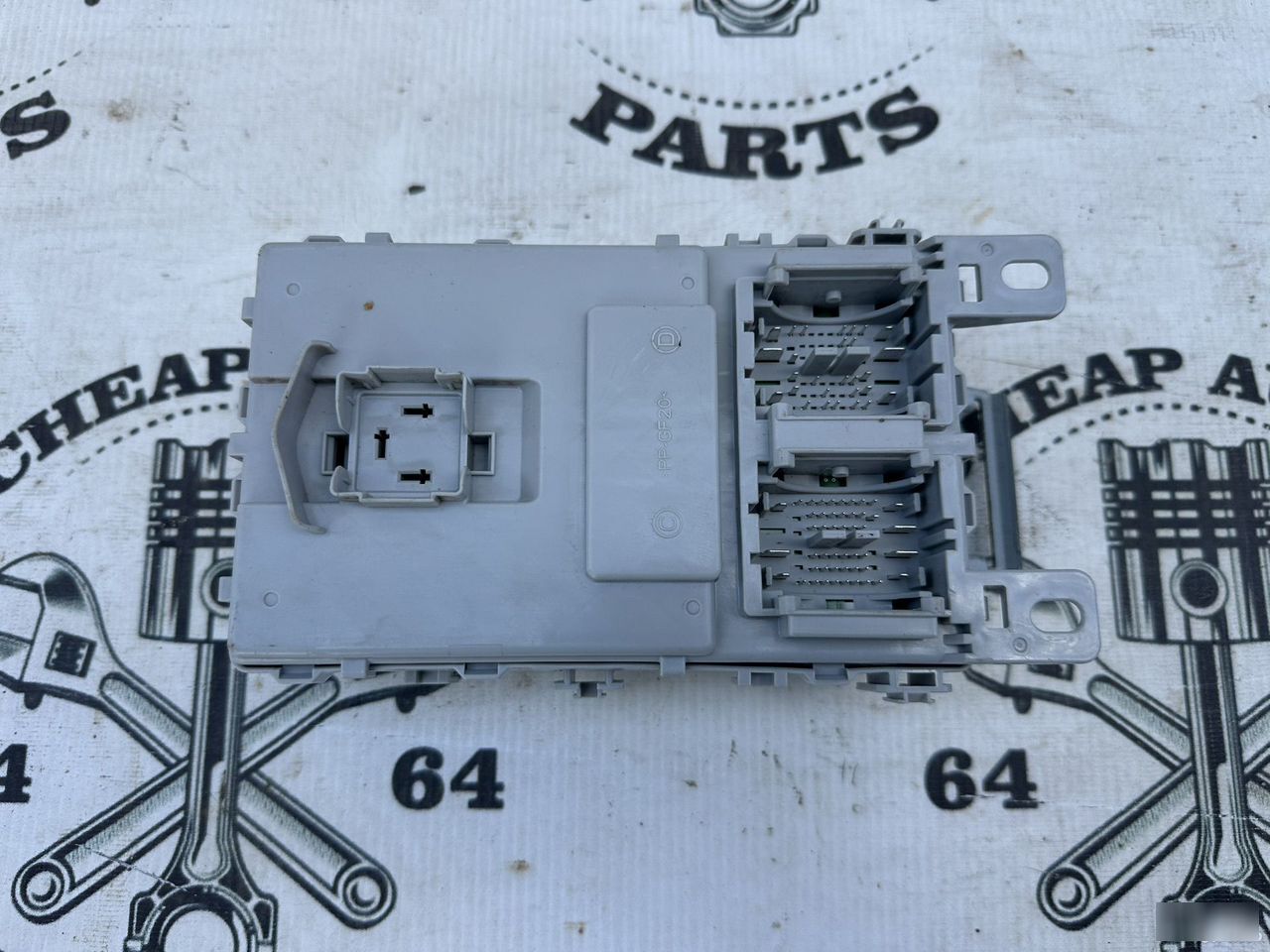 Блок предохранителей салона - Фото 2