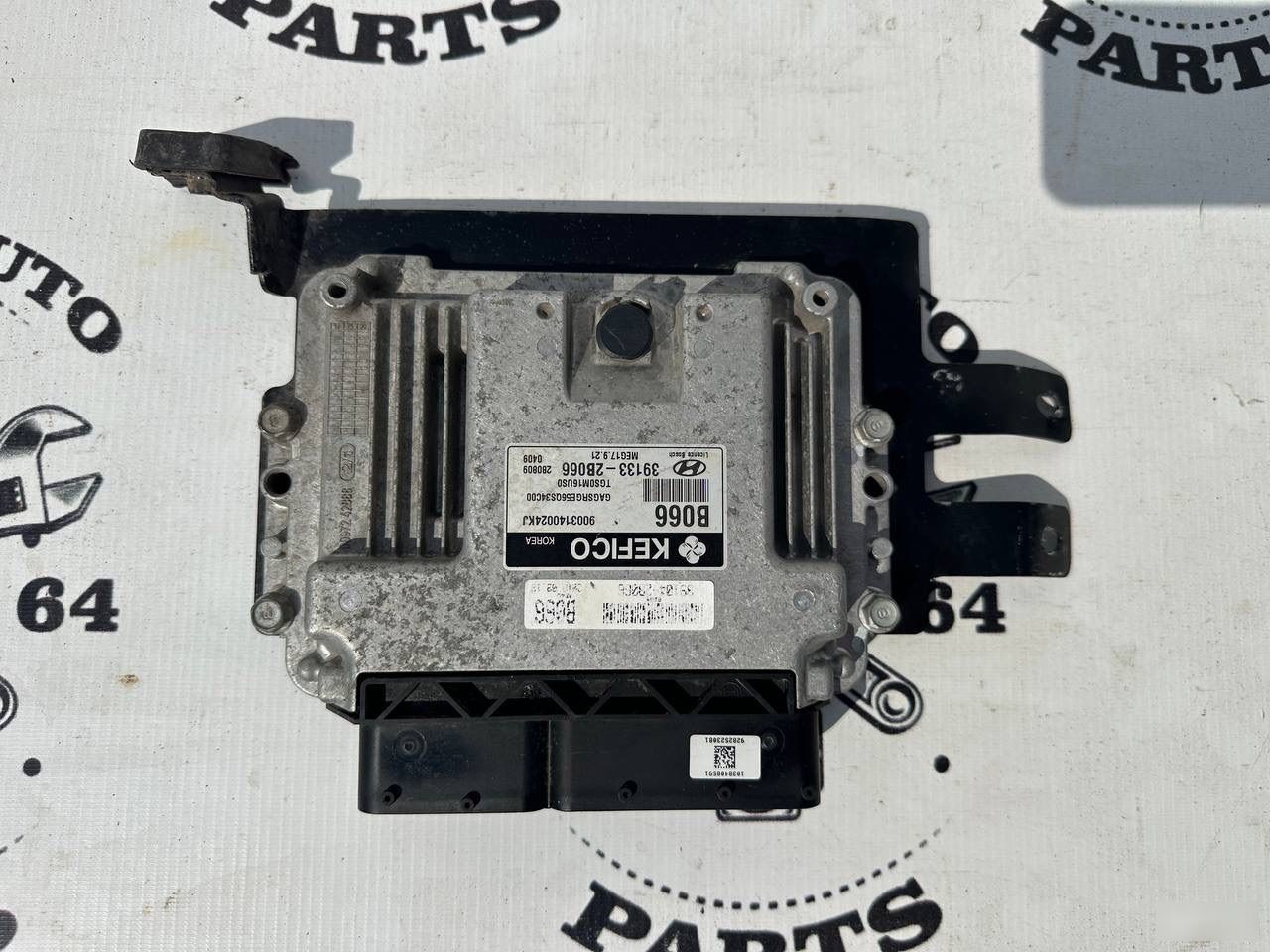 Блок управления двигателем - Фото 3