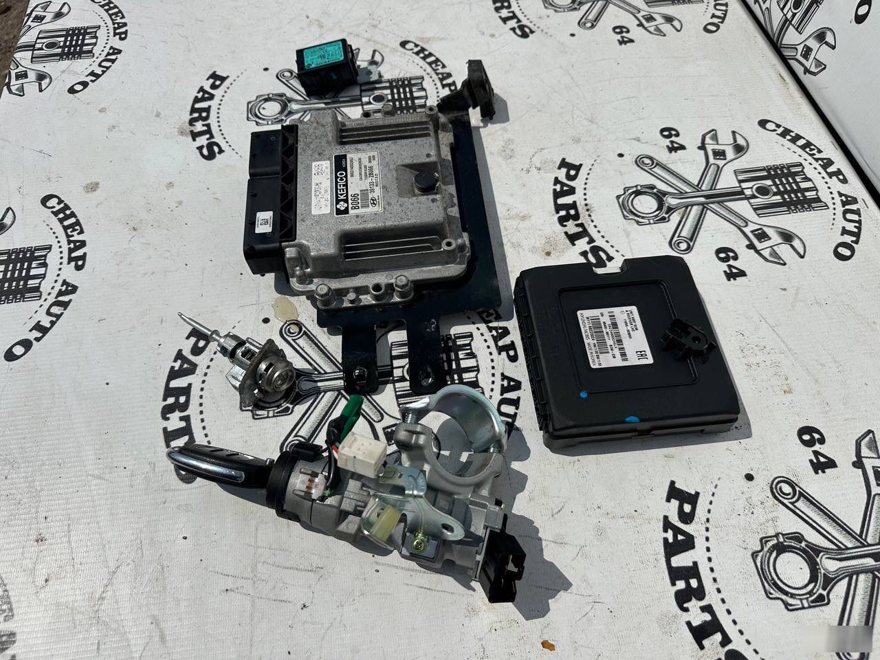 Блок управления двигателем - Фото 2