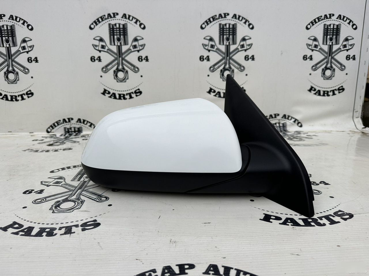 Зеркало заднего вида