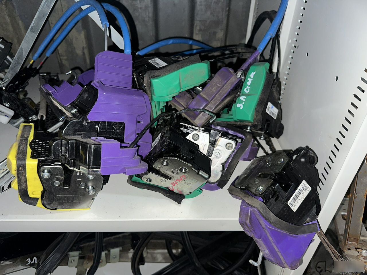 Комплектующие дверей - Фото 4