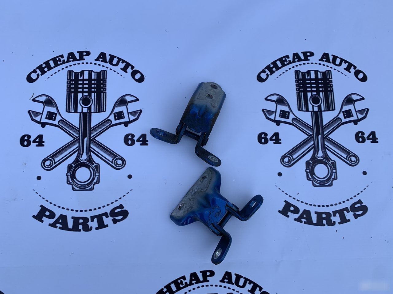 Петли двери