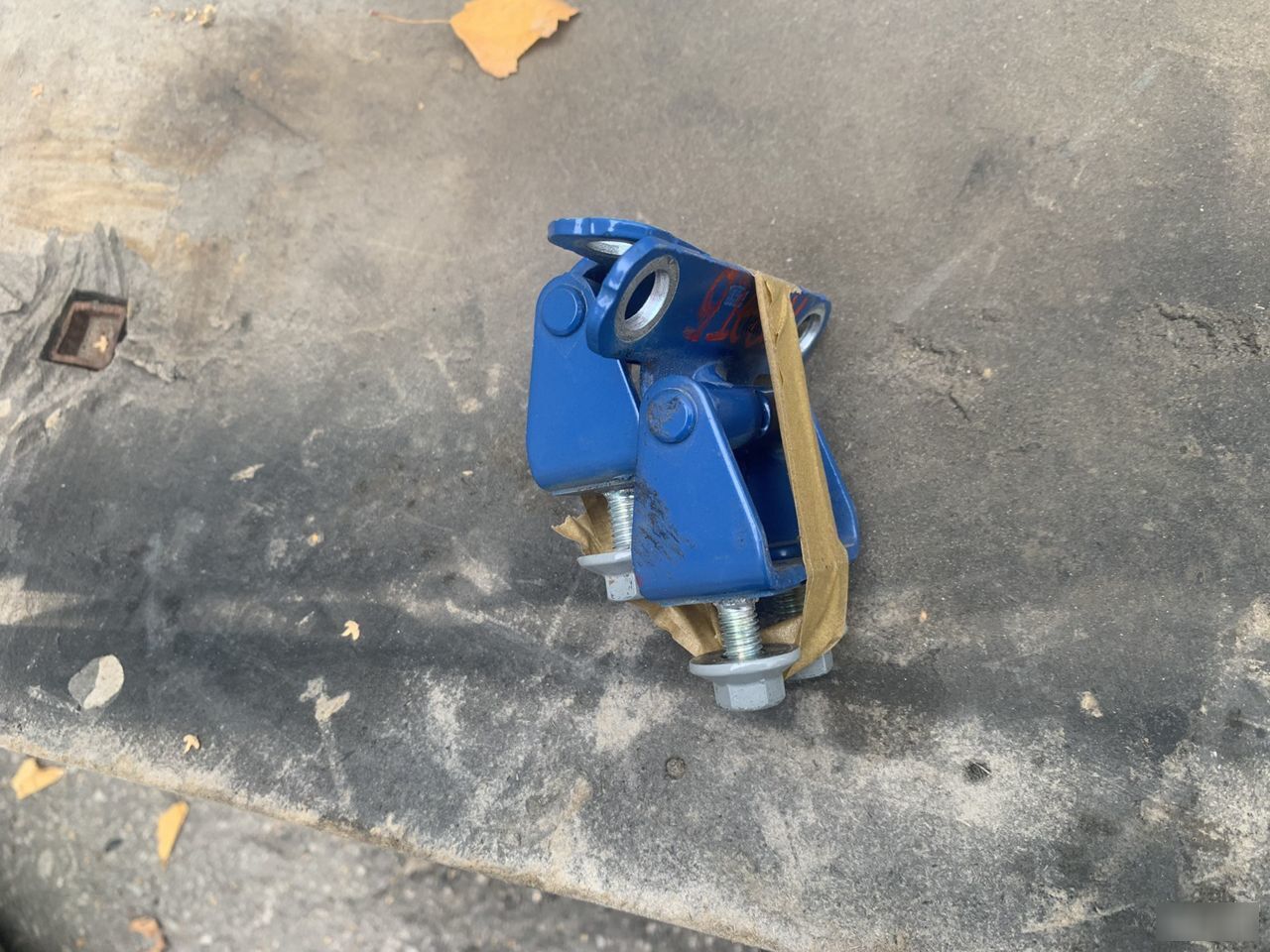 Петли крышки багажника - Фото 2