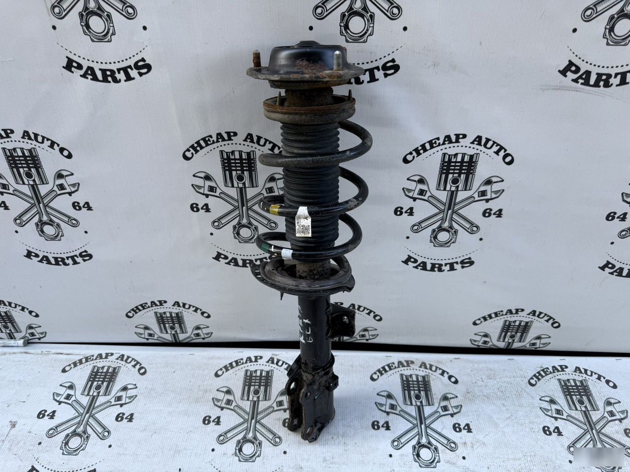 Стойка амортизатора