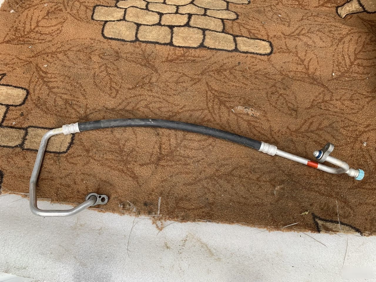 Трубка кодиционера короткая