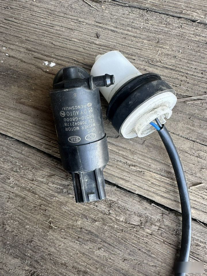 Моторчик бачка омывателя