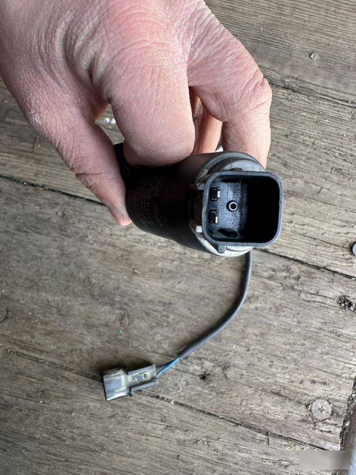 Моторчик бачка омывателя - Фото 4