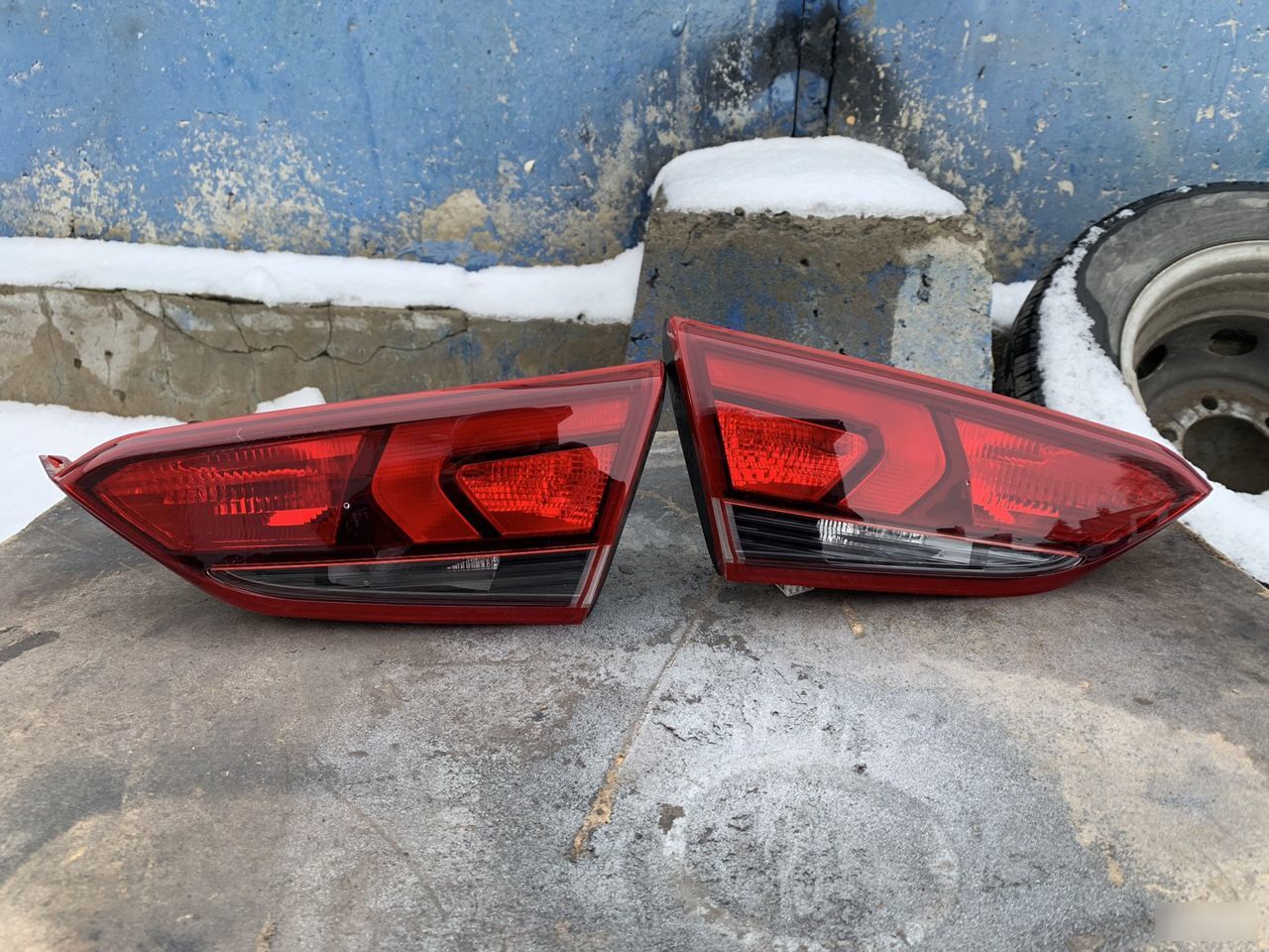 Фонари крышки багажника