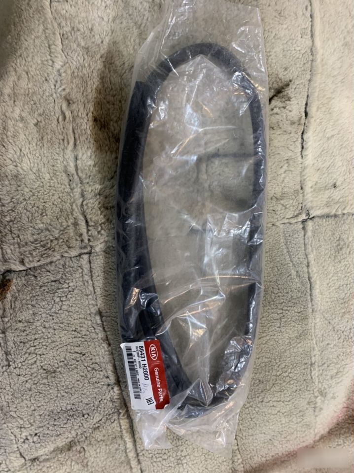 Уплотнительная резинка под жабо