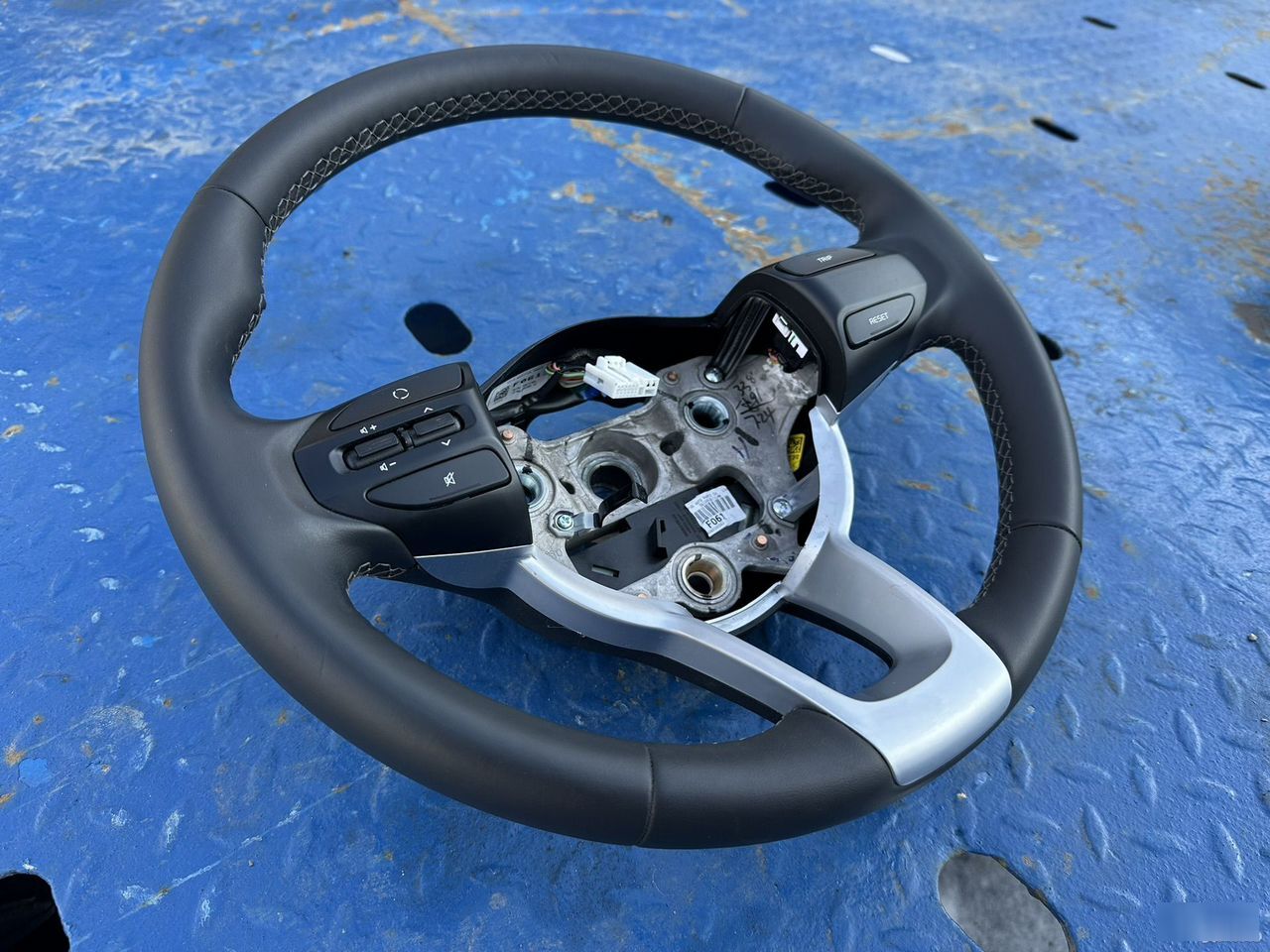 Руль - Фото 3