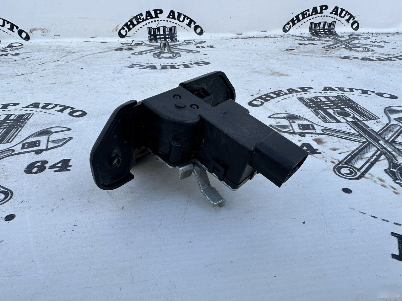 Замок крышки багажника - Фото 3