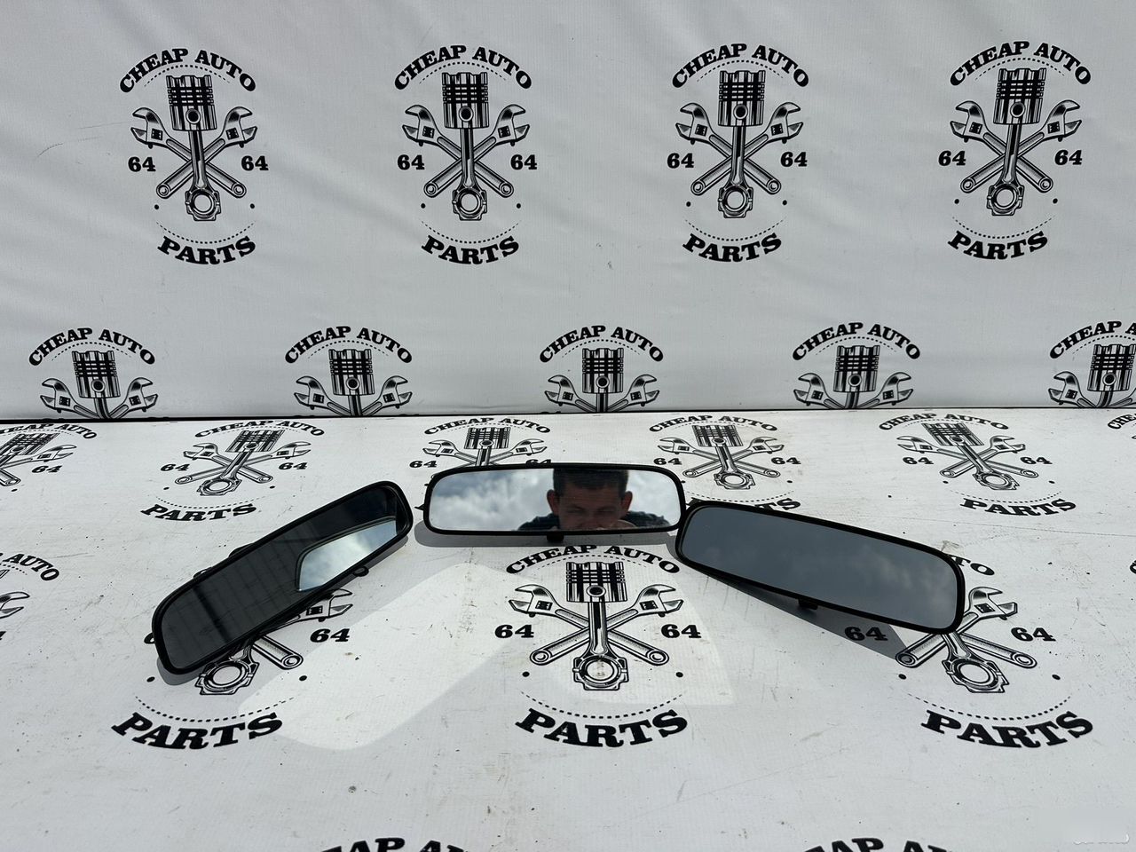 Зеркало заднего вида салона