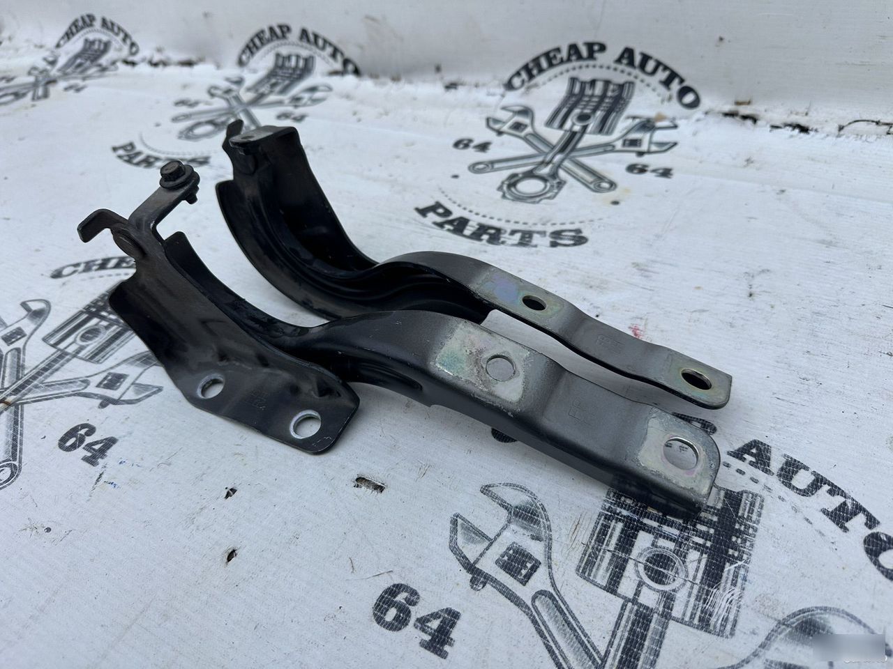 Петли капота