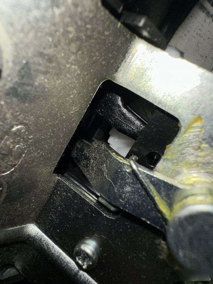 Замок крышки багажника - Фото 8