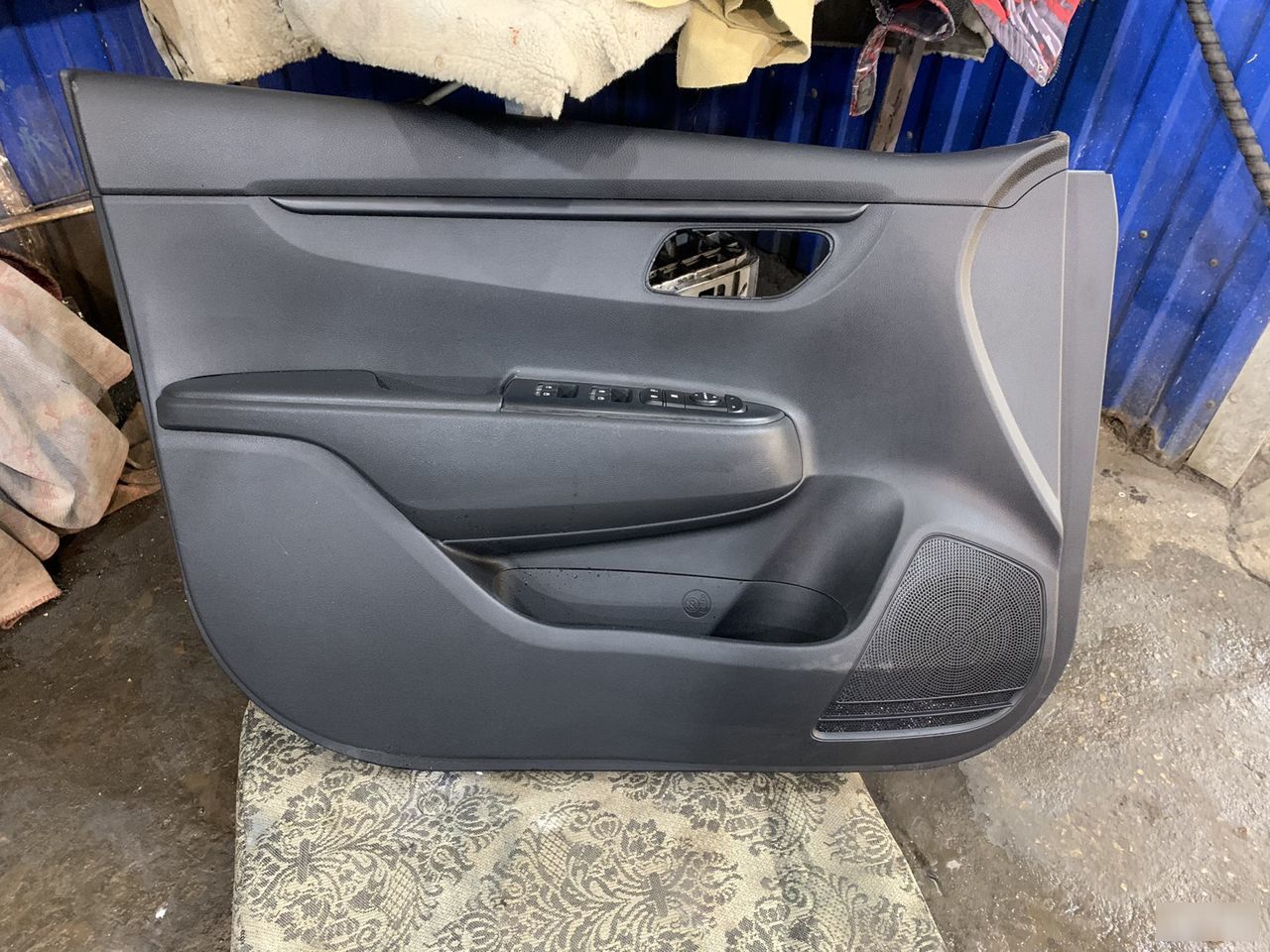 Обшивка двери