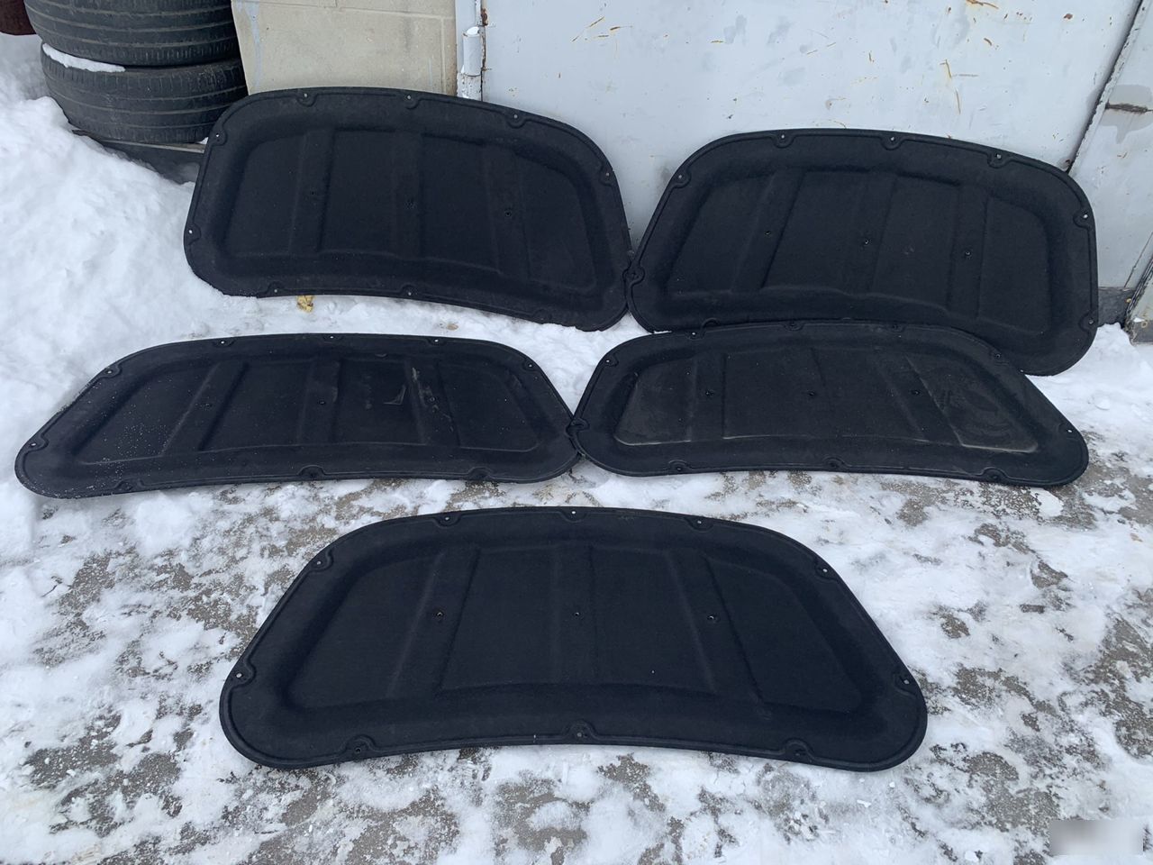 Обшивка капота - Фото 1