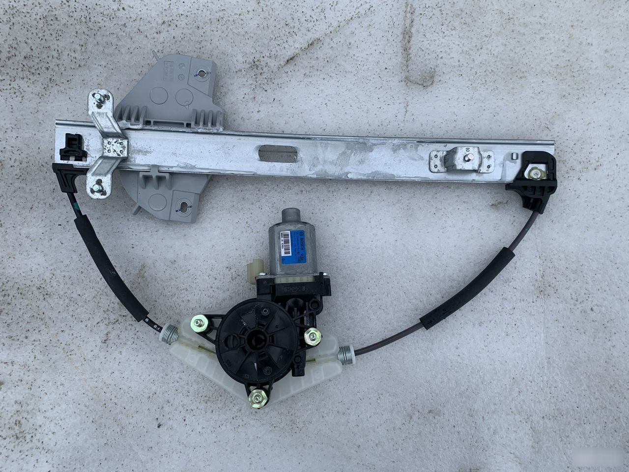 Стеклоподъемник двери