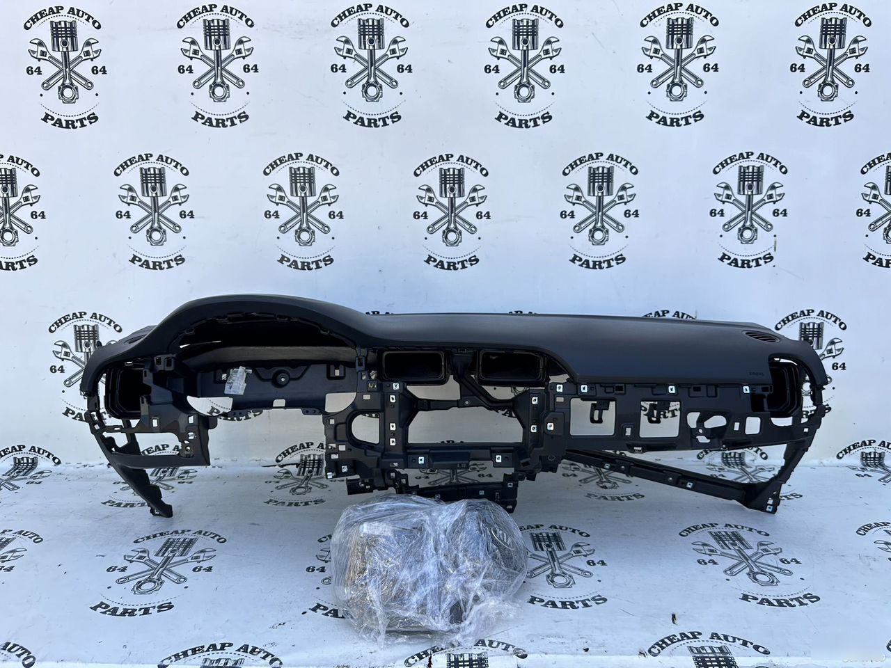 Торпедо с подушками и ремнями