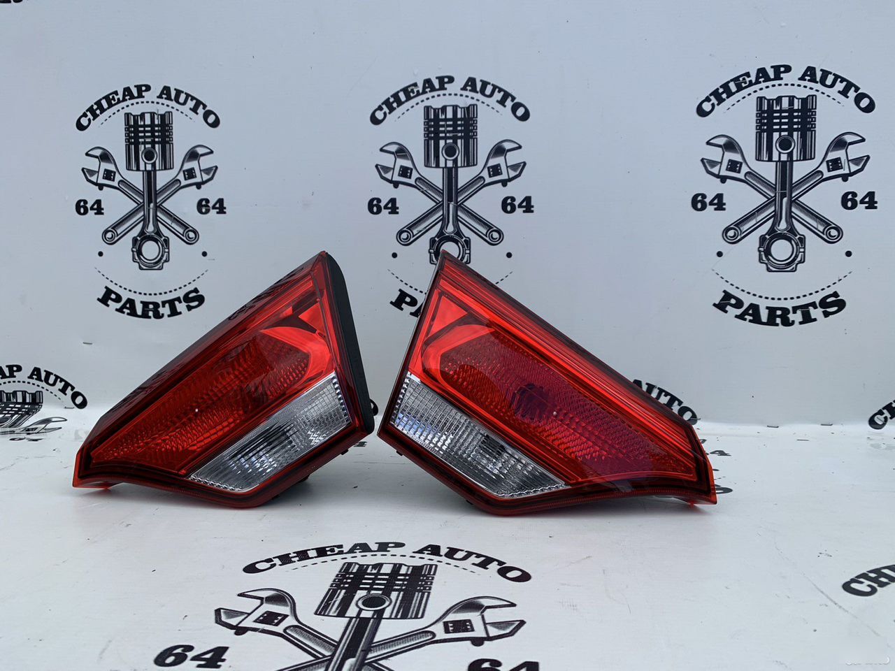 Фонари крышки багажника - Фото 2