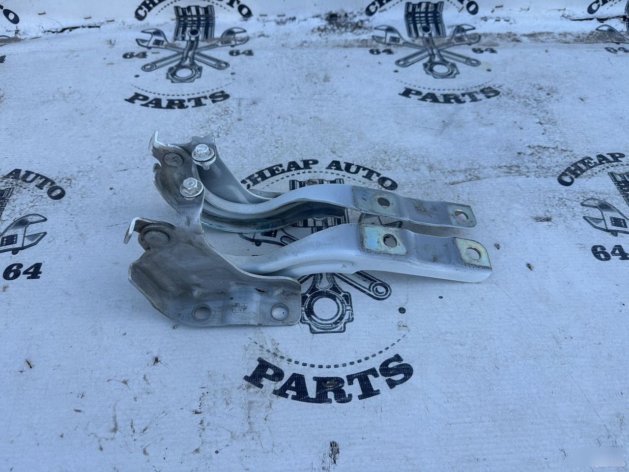 Петли капота