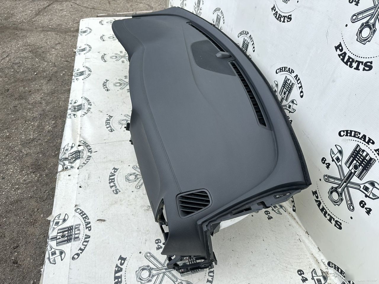 Торпедо панель салона - Фото 8