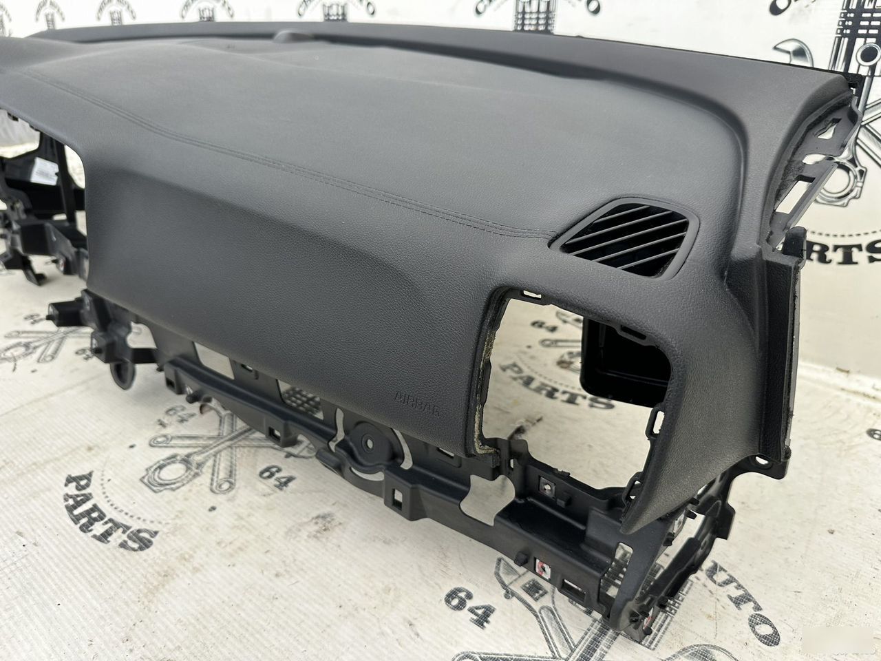 Торпедо панель салона - Фото 10