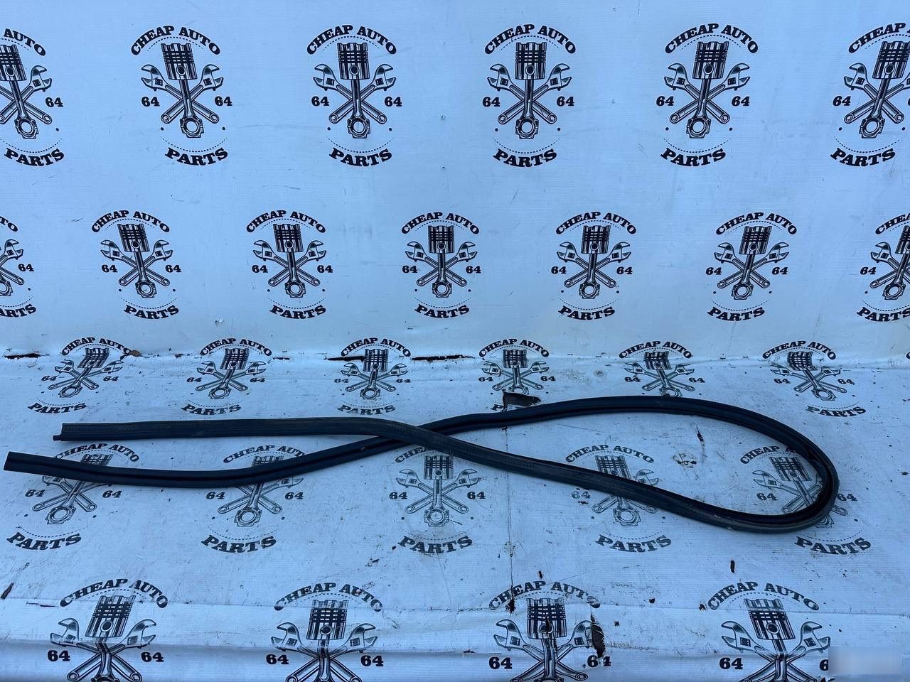 Уплотнители крышки багажника - Фото 2