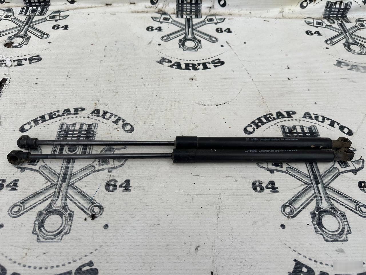 Амортизаторы багажника - Фото 2