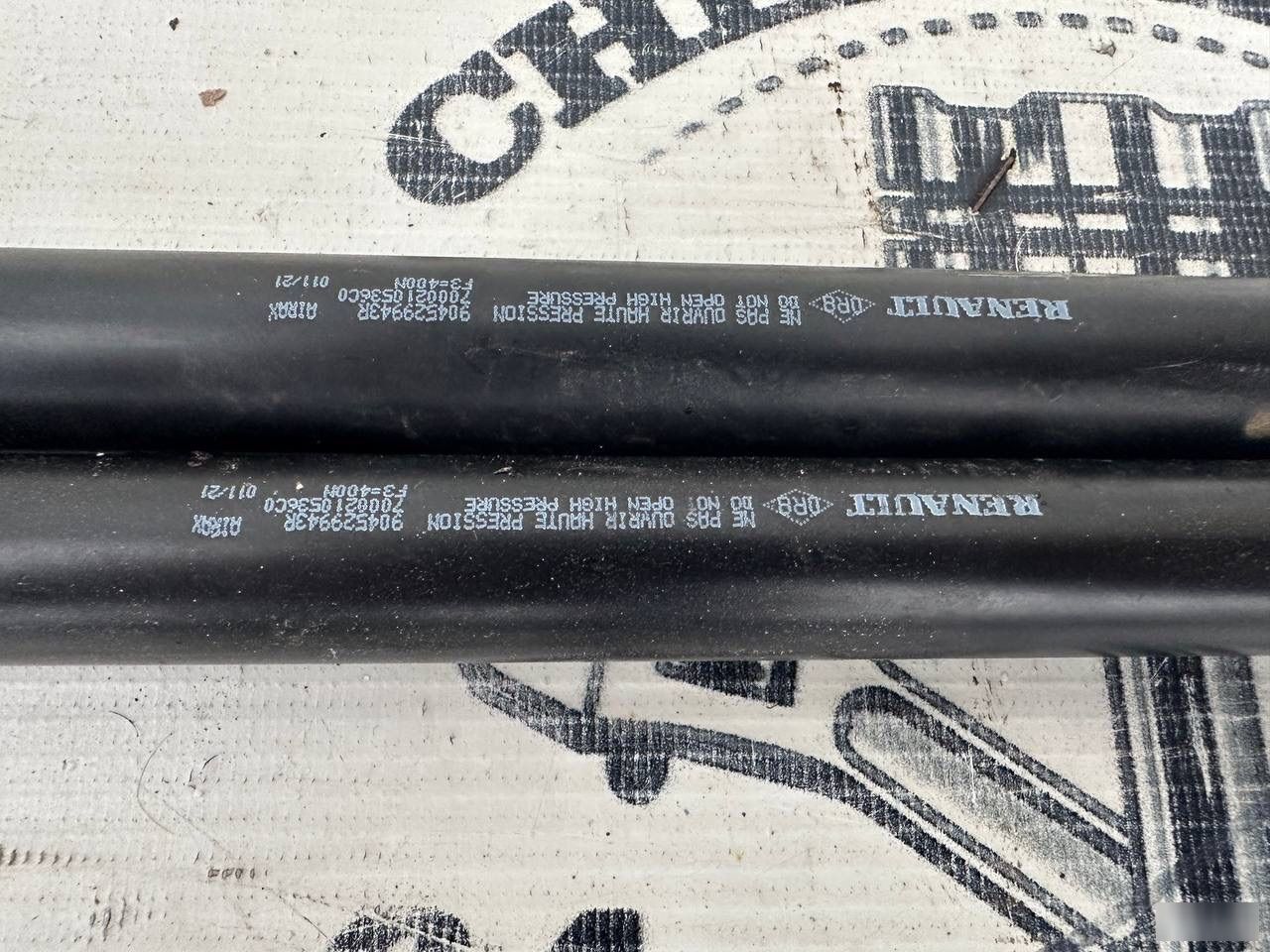 Амортизаторы багажника - Фото 3