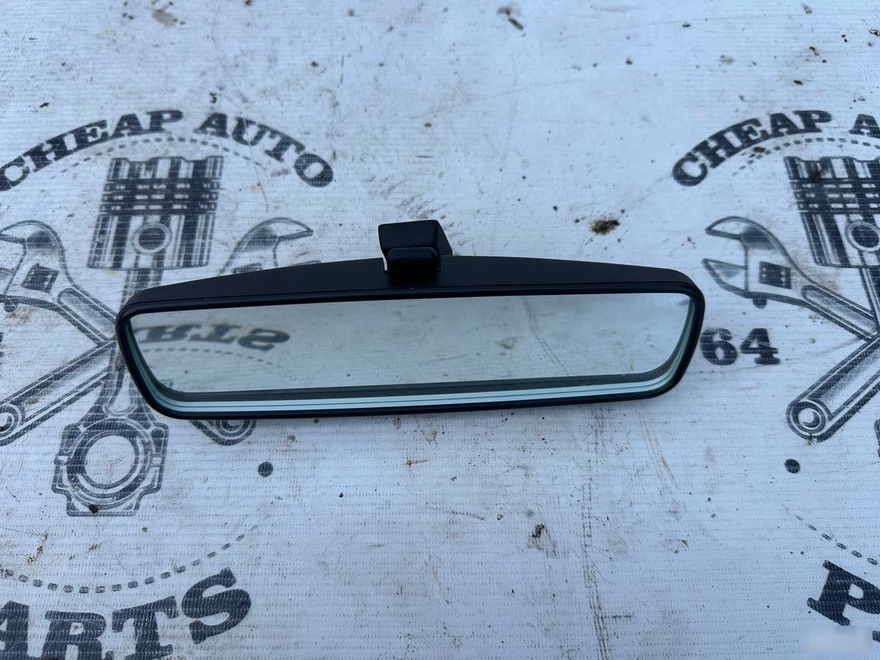Зеркало заднего вида